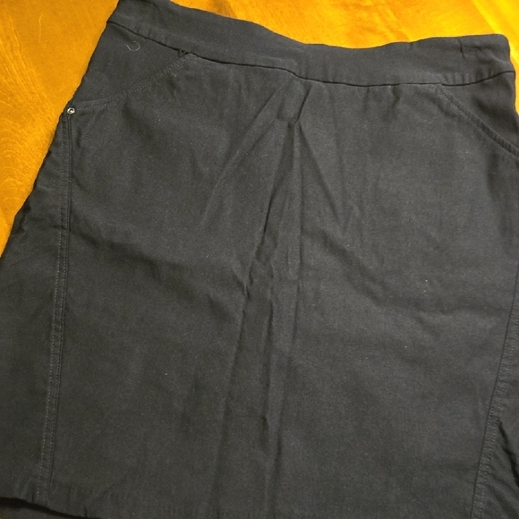 CHARLIE B Dresses & Skirts - Charlie B Black Activewear Skirt